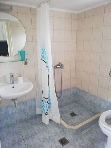 Bathroom 2, Villa Alexandra Suites, Central Macedonia