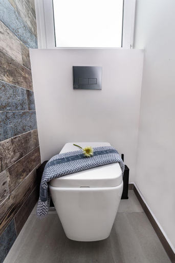 Bathroom 4, Solar Apartments by Amara Living, Crete