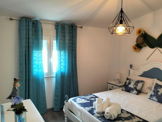 Bedroom 2, Casa da Pitoquinha II, Óbidos