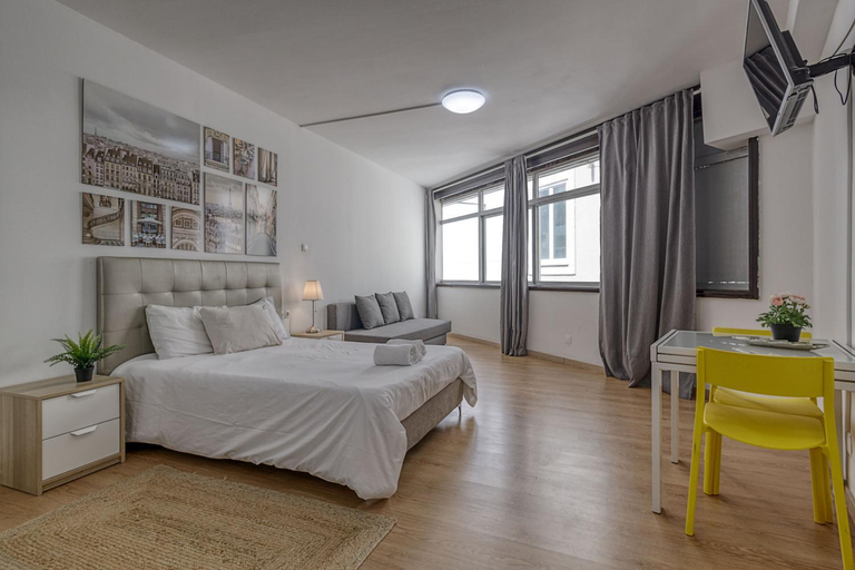 Others 2, Travel & Live Aliados Apartment, Porto