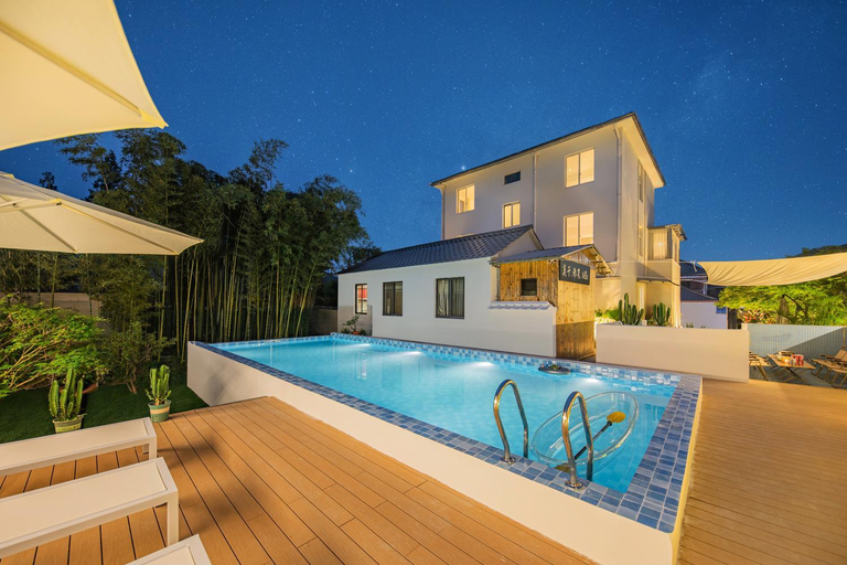 Swimming Pool 12