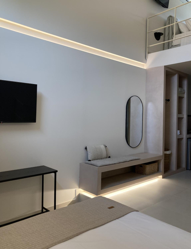 Others 2, Pnoe Eco Residences, West Greece