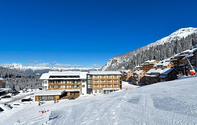 Exterior & Views 2, Almhotel Karnten, Hermagor