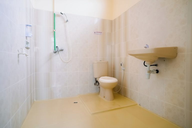 Bathroom 5, Samudra Hotel, Jepara
