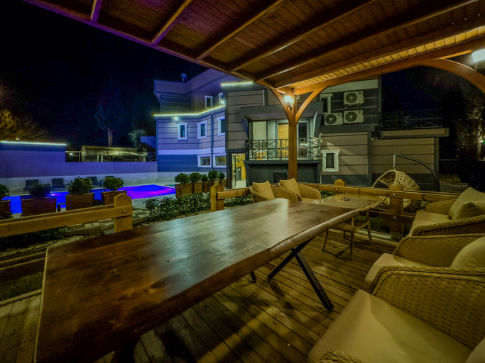 Food & Drinks, Belek 07 Luxury Suites Only For Family, Serik