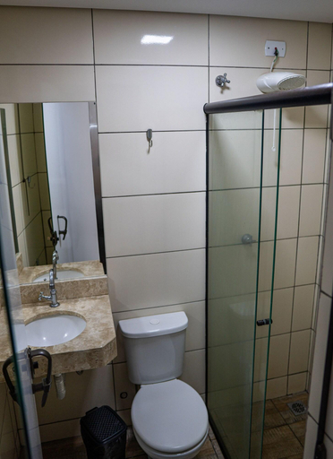 Bathroom 4, Hotel Nixon, Itaí