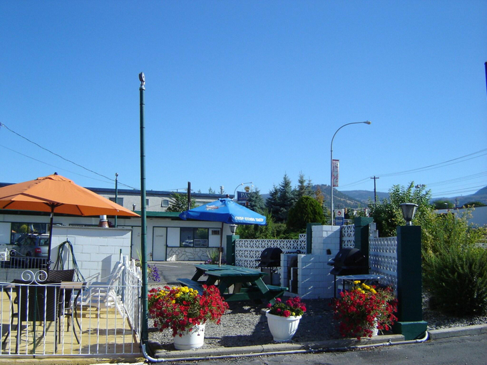 Exterior & Views 2, Flamingo Motel, Okanagan-Similkameen