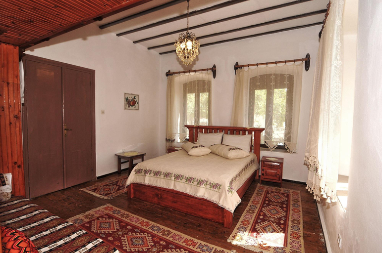 Bedroom 2, Saklı Konak, Karaburun