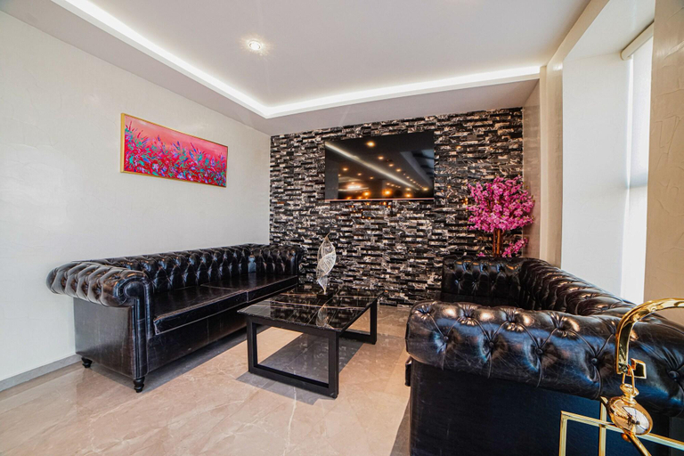 Public Area 2, Royal Sahel, Kouba