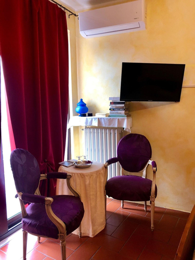 Bedroom 2, The Queen Tower, Brescia