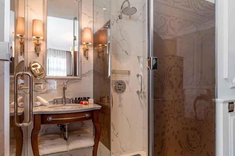 Bathroom 5, Orientbank Hotel Istanbul, Autograph Collection, Fatih