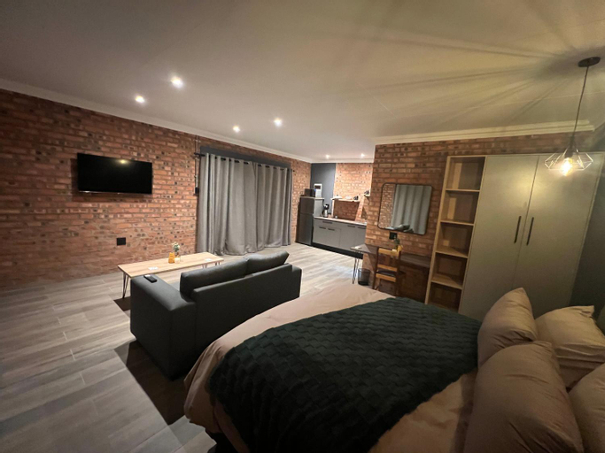 Bedroom 2, Lemon Tree Guest House, Joe Gqabi