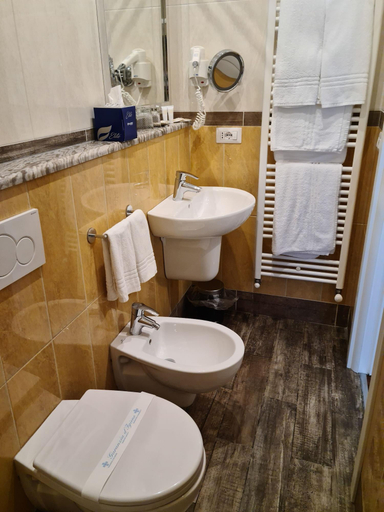 Bathroom 3, B&B Joan's Heritage, Messina