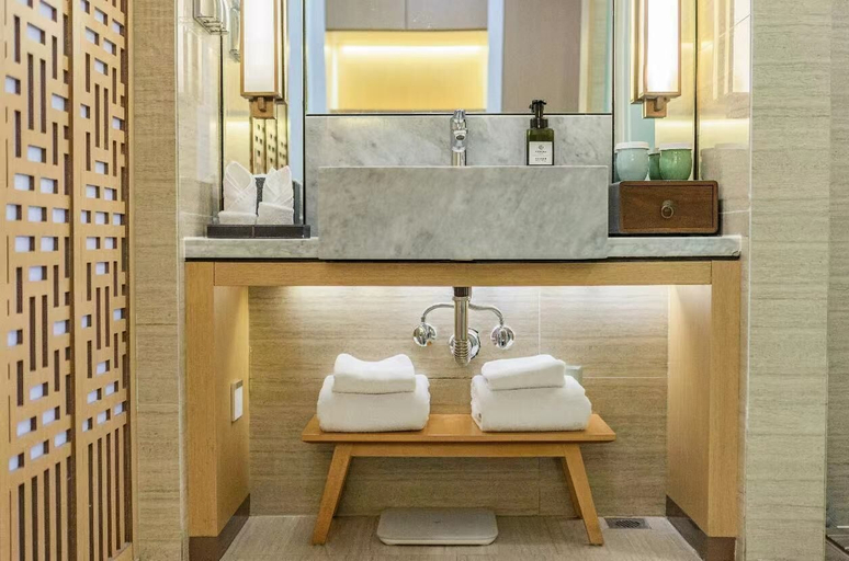 Bathroom, Century Runhua Hotel, Jinan