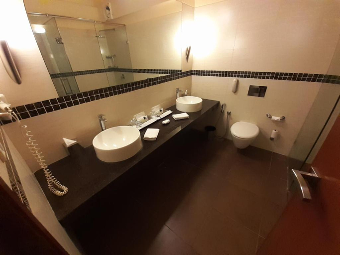 Bathroom, The Gateway Hotel Gir Forest Junagadh, Gir Somnath