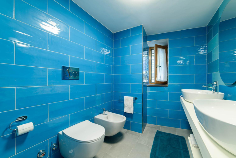 Others 5, Sara luxury rooms, Napoli