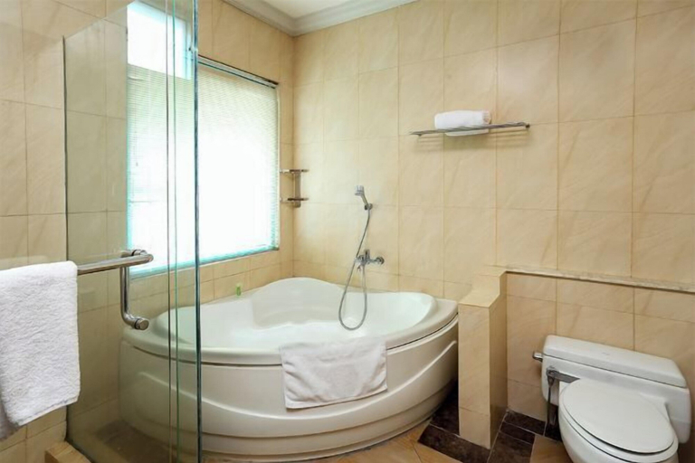 Bathroom 4