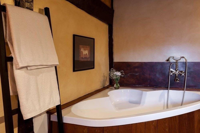 Bathroom 4, Hotel Rural Valle De Oca, Burgos