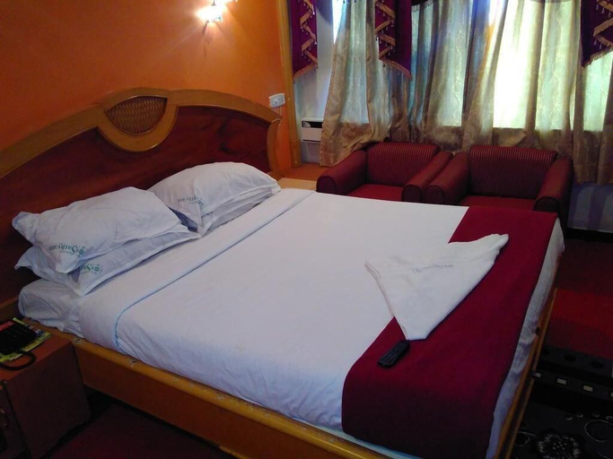 Bedroom 2, Hotel Sathyam, Pudukkottai