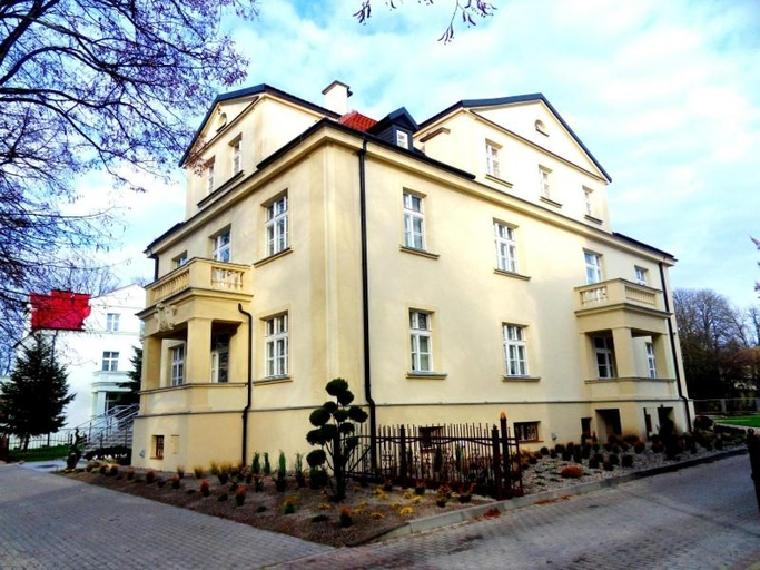 Others 4, Willa AS, Inowrocław
