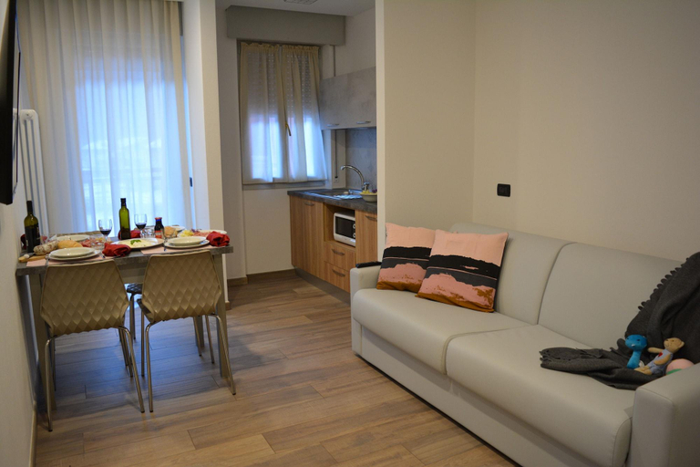 Bedroom 3, Albergo Pieve, Trento