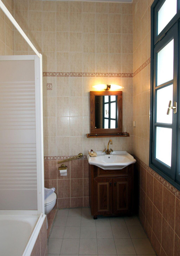 Bathroom 4, Polyxenia Hotel, Peloponnese