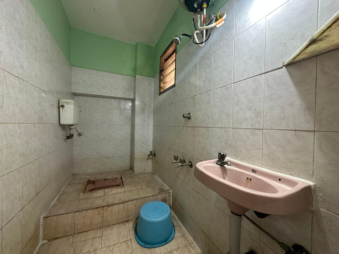 Bathroom 5