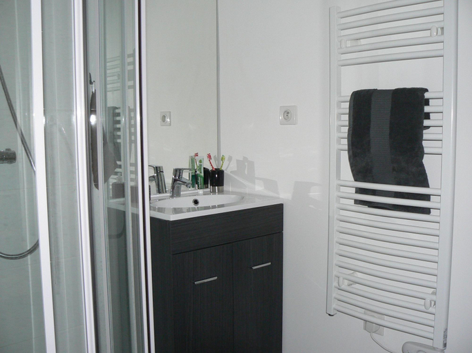 Others 5, Appartement Relais Saint Pavin, Sarthe