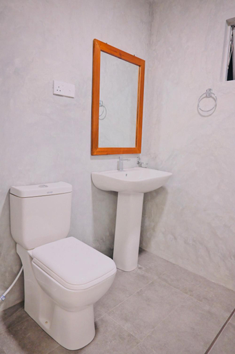 Bathroom 3, Coastal Dreams, Weligama