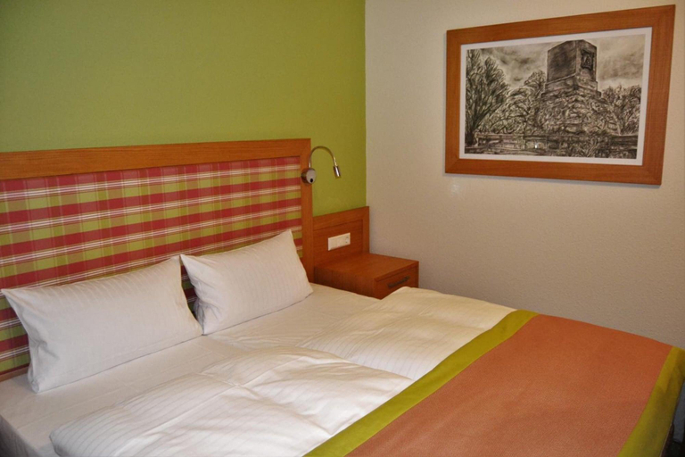 Bedroom 3, Hotel & Restaurant Waldcafe Hettstedt, Mansfeld-Südharz