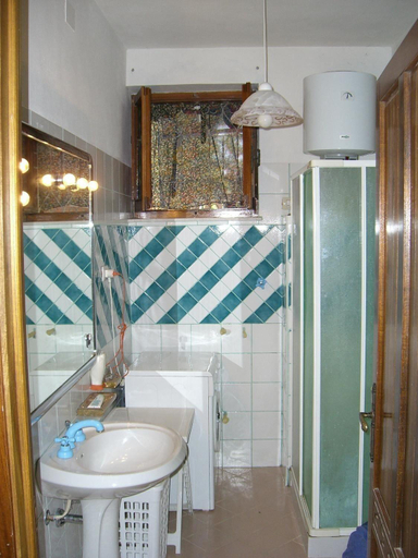 Bathroom 5, Sa Domu Sarda, Carbonia-Iglesias