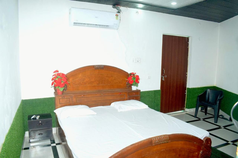 Others 3, Radhey Krishna home stay, Mathura