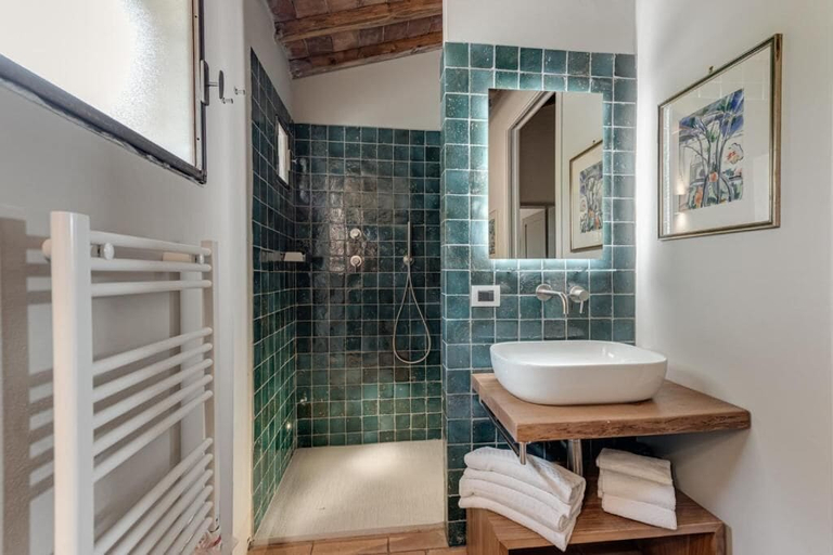 Bathroom 3, Casale di Villore, Siena