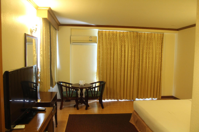 Others 3, Butterfly Princess Hotel, Batong