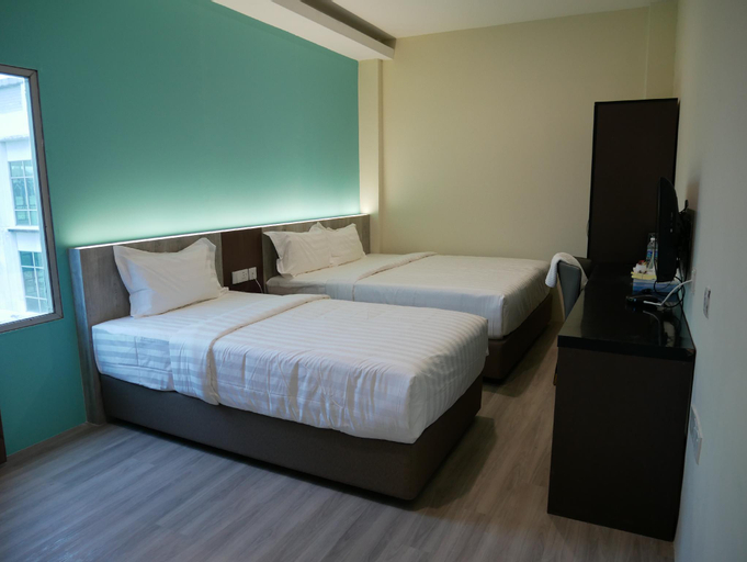 Bedroom 12