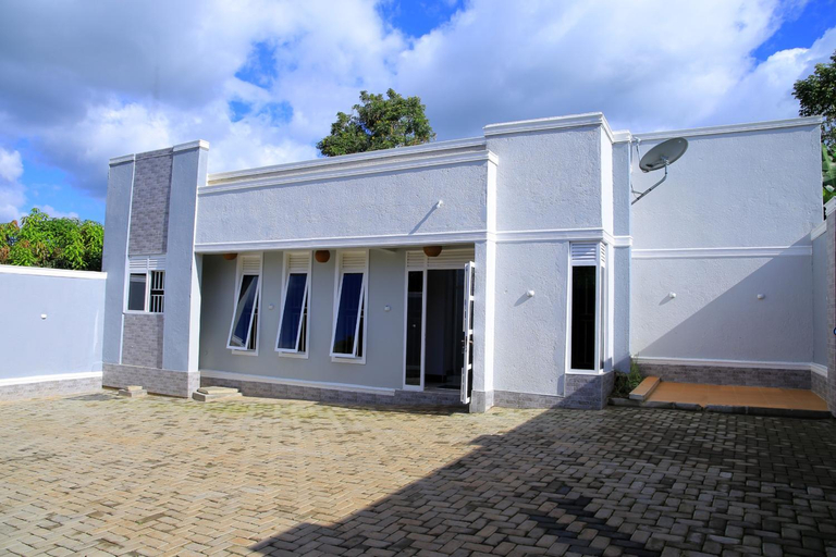 Others 4, JOSELLA MOTEL MUBENDE, Buwekula
