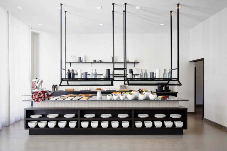 Food & Drinks 5, Ac Hotel By Marriott Saint-julien-en-genevois, Haute-Savoie
