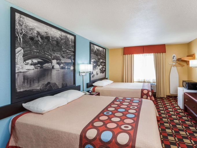 Others 5, Econo Lodge, Peoria