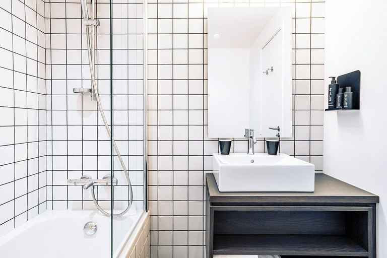 Bathroom 4, RockyPop Marseille hôtel, Bouches-du-Rhône