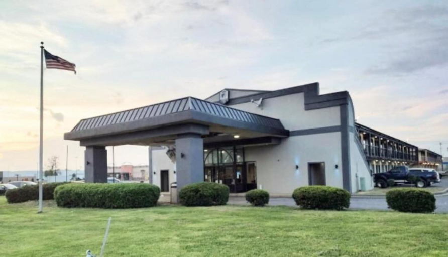 Exterior & Views 4, Hotel 7 Inn Paducah, McCracken