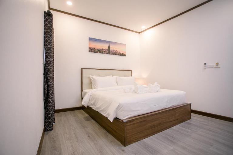 Bedroom 8