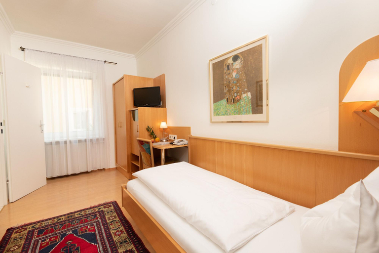 Bedroom 3, Hotel Liebetegger, Klagenfurt