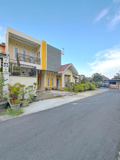Exterior 8