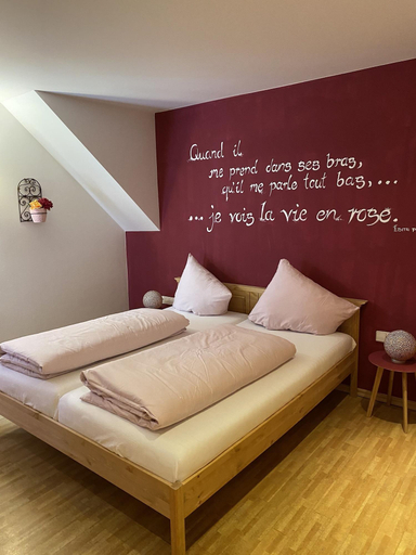 Bedroom 2, Hotel Roessle, Calw