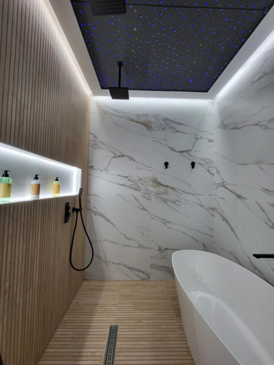 Bathroom 2, suites home ruidera, Ciudad Real