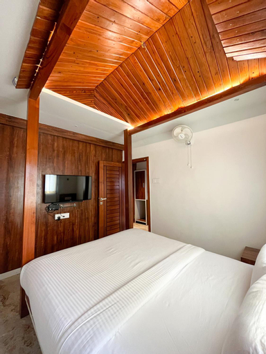 Bedroom 12
