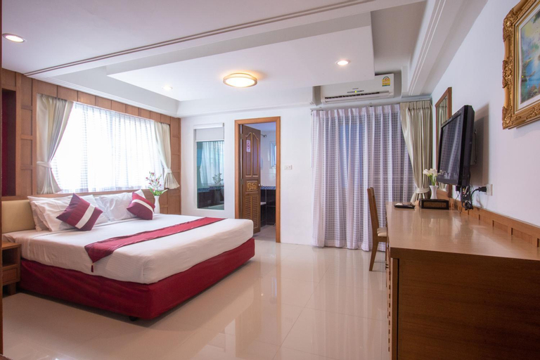 Bedroom 13