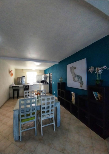 Food & Drinks 5, SM Apartments, La Paz