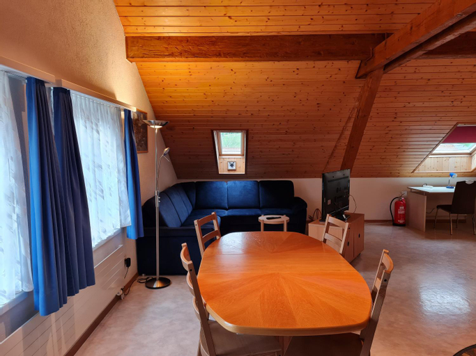 Others 3, Dachwohnung in Welschenrohr, Thal