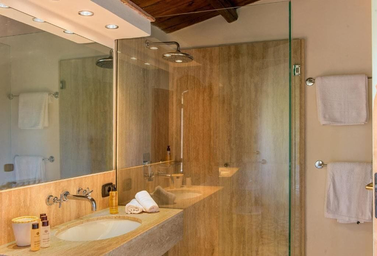 Bathroom 3, Luxury Sicily Villas, Trapani
